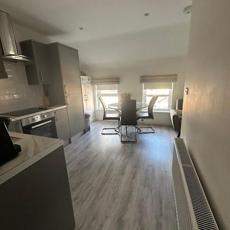 Westland Suites - Stylish, Modern, Elegant, Central Apartments A Londonderry Kültér fotó