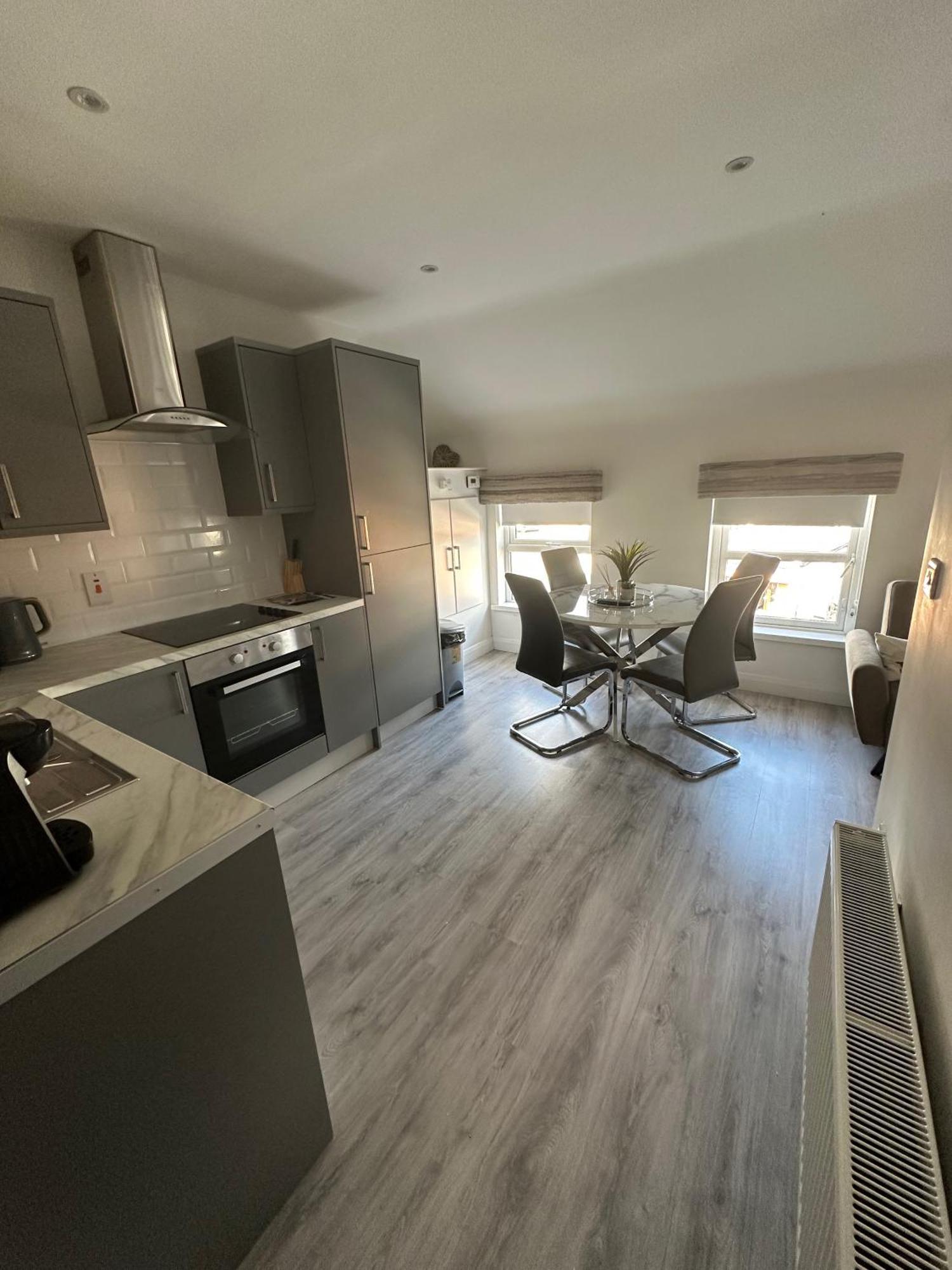 Westland Suites - Stylish, Modern, Elegant, Central Apartments A Londonderry Kültér fotó