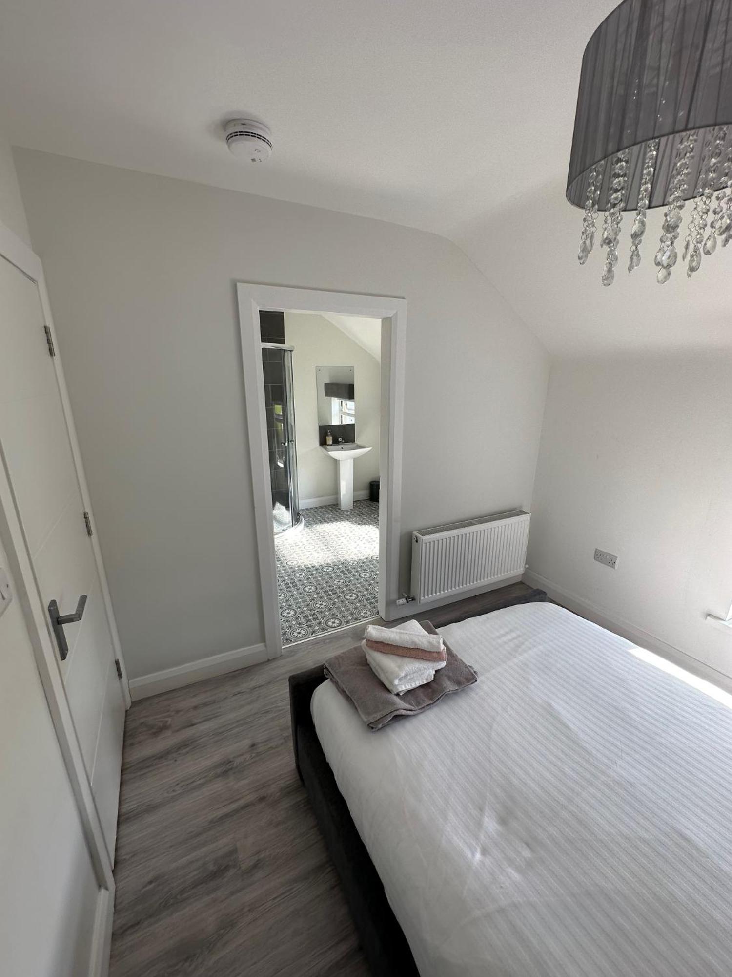 Westland Suites - Stylish, Modern, Elegant, Central Apartments A Londonderry Kültér fotó