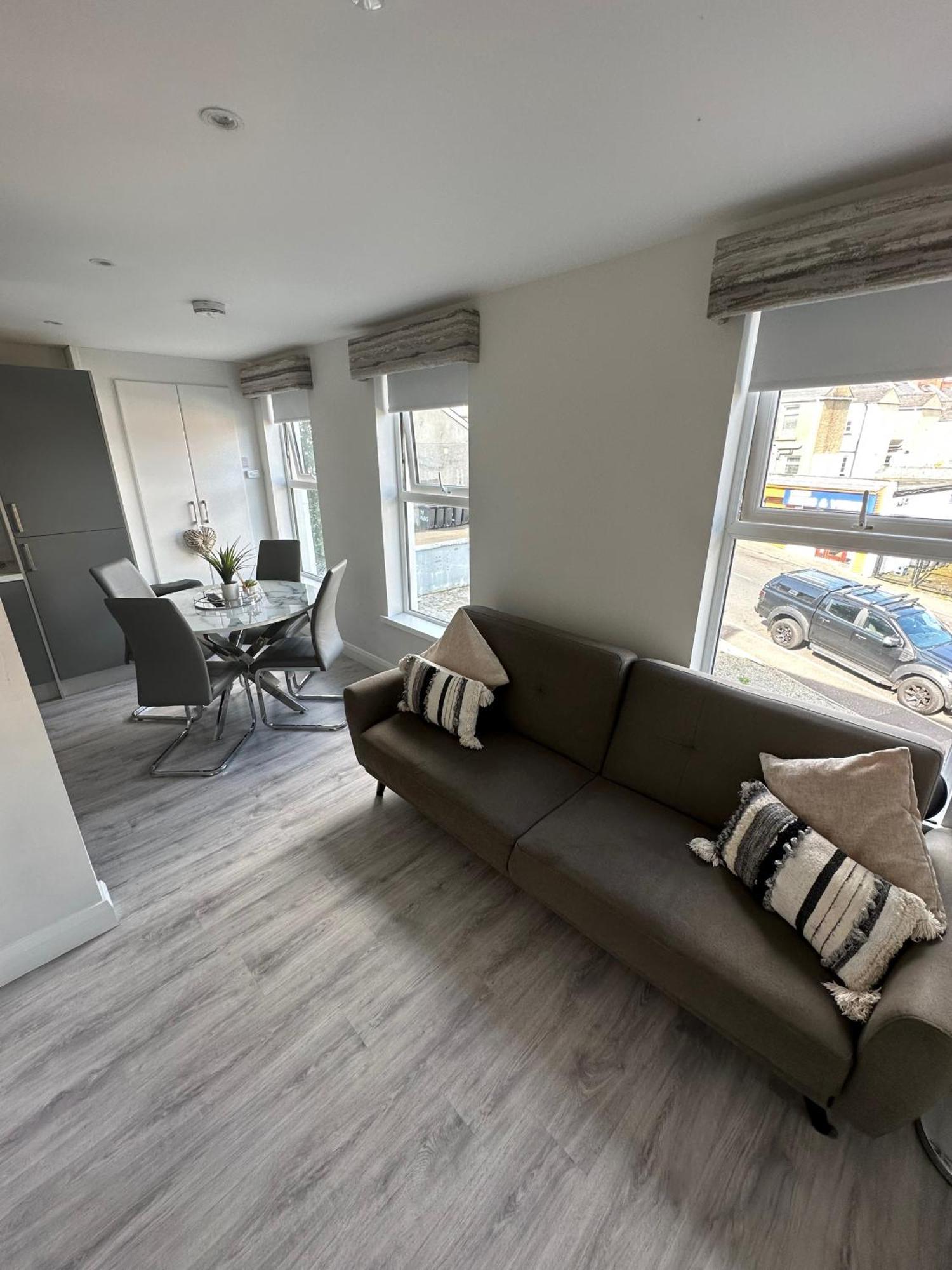 Westland Suites - Stylish, Modern, Elegant, Central Apartments A Londonderry Kültér fotó