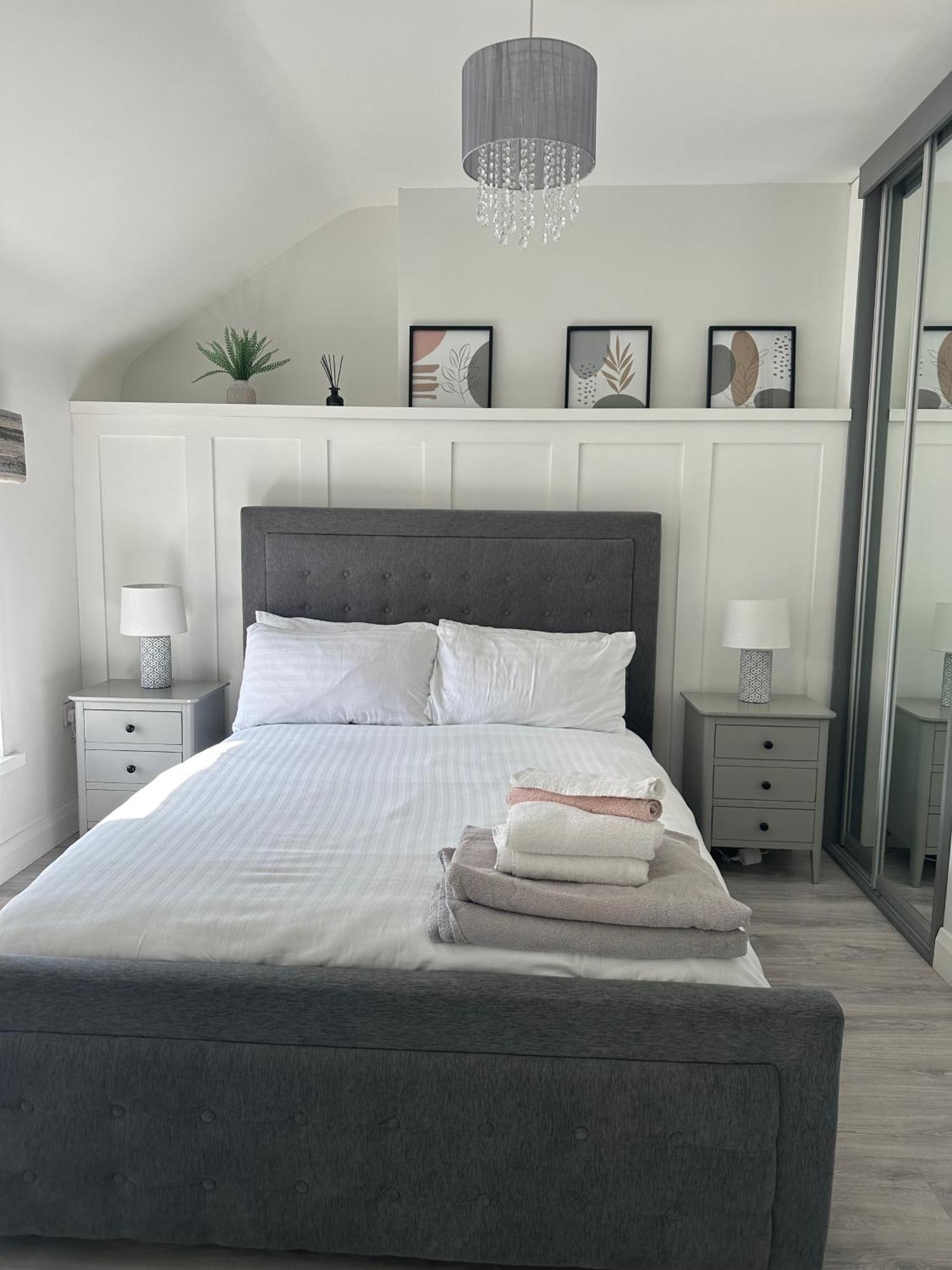 Westland Suites - Stylish, Modern, Elegant, Central Apartments A Londonderry Kültér fotó